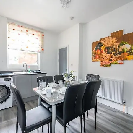 -16Pt- For Your Relaxed & Cosy Stay & Free Parking Leeds  Exterior photo