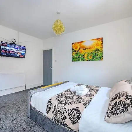 -16Pt- For Your Relaxed & Cosy Stay & Free Parking Leeds  Exterior photo