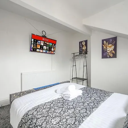 -16Pt- For Your Relaxed & Cosy Stay & Free Parking Leeds  Exterior photo