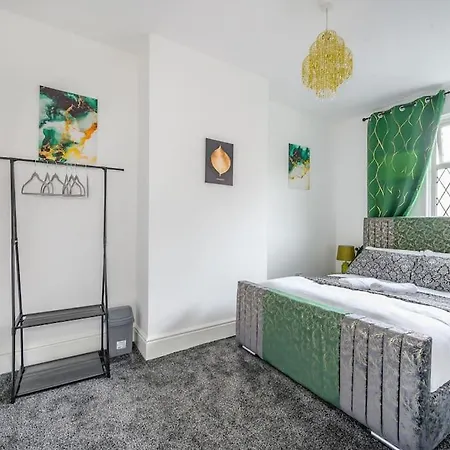 -16Pt- For Your Relaxed & Cosy Stay & Free Parking Leeds  Exterior photo