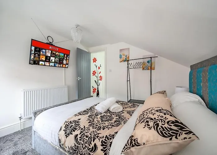 -16Pt- For Your Relaxed & Cosy Stay & Free Parking