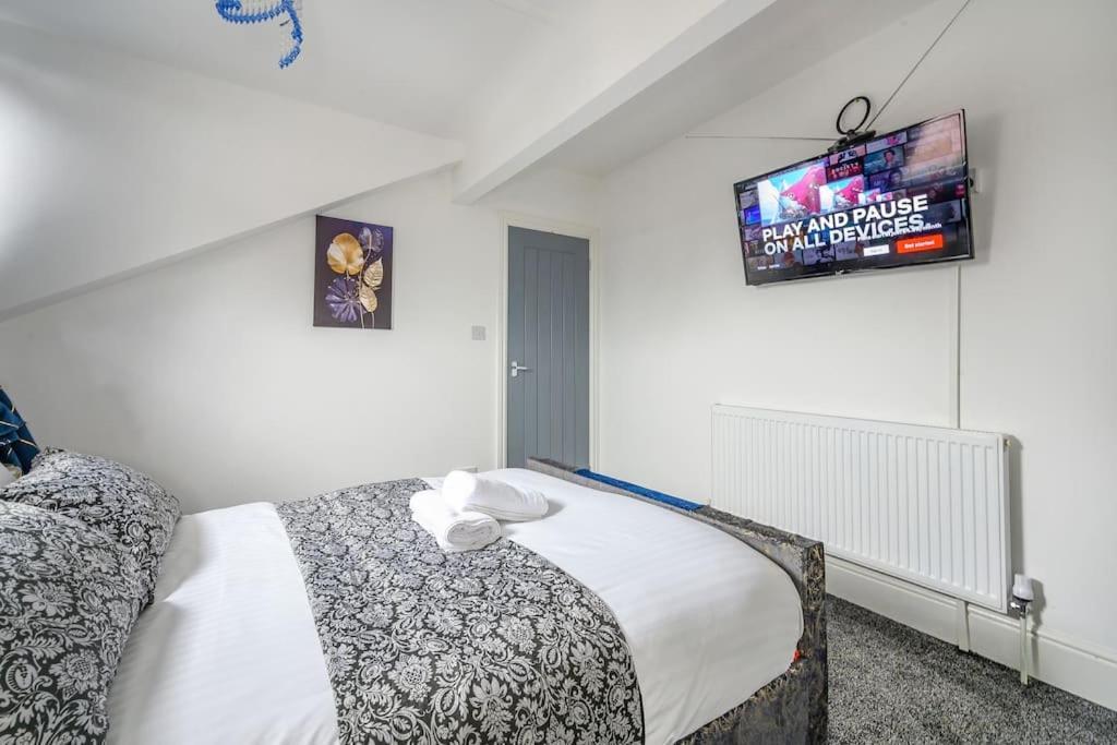-16pt- For Your Relaxed & Cosy & Free Parking *