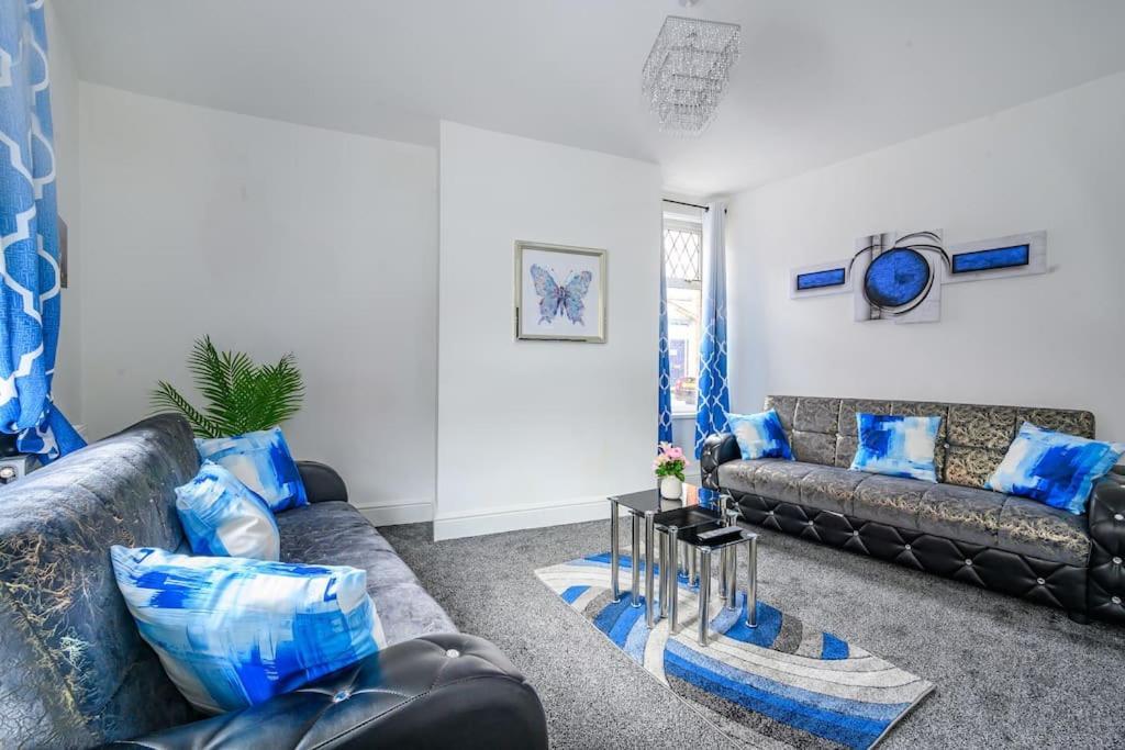 -16pt- For Your Relaxed & Cosy & Free Parking Leeds (West Yorkshire)