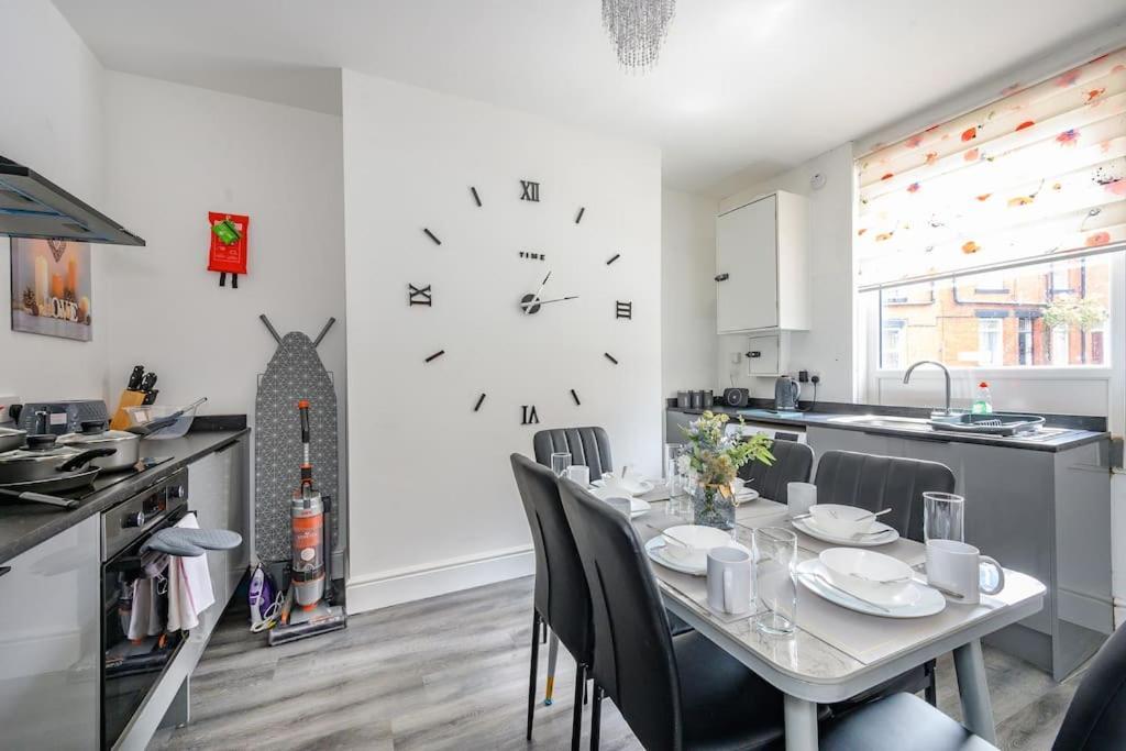 -16pt- For Your Relaxed & Cosy & Free Parking Apartment