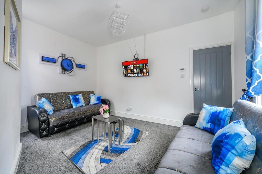 -16pt- For Your Relaxed & Cosy & Free Parking Apartment Leeds (West Yorkshire)